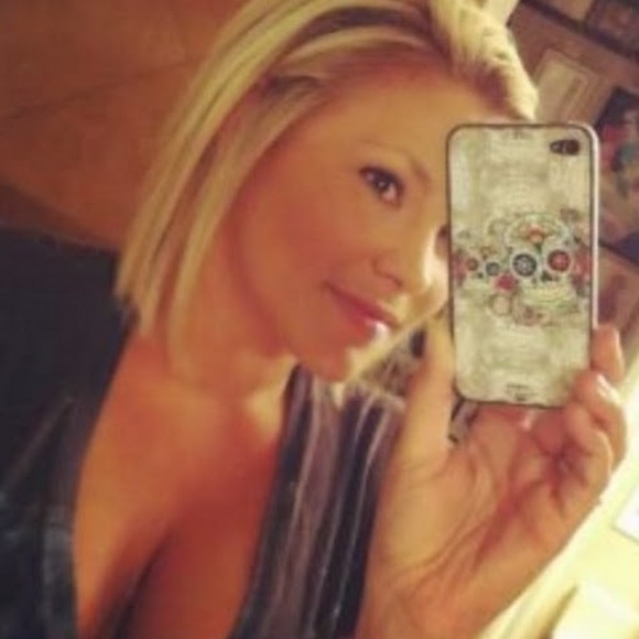 Meet your Posher, Ariel - Picture 1 of 1